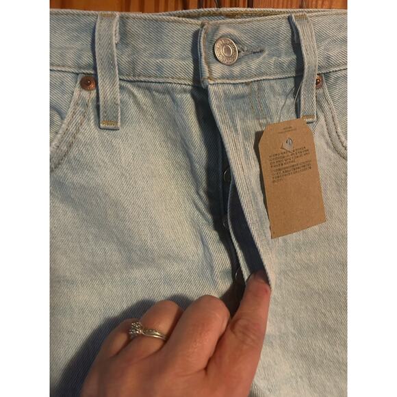 Levi’s 501 cutoff shorts New button fly high waisted women’s size 29 - Picture 3 of 4